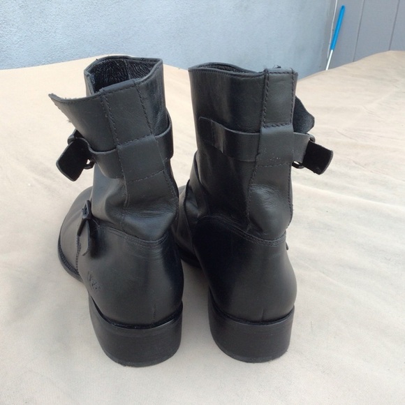 UGG Fletcher Black Leather Water-resistant Ankle Booties Boots Size 12 Womens main image 13